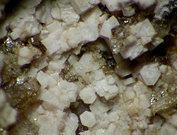 Vuoriyarvite-K-100974.jpg