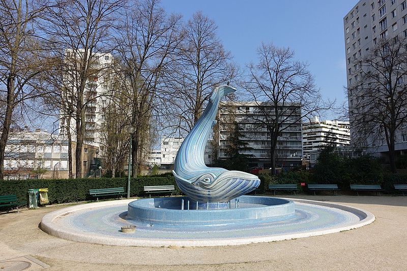 File:Whale fountain @ Square Saint-Eloi @ Paris (33646041096).jpg
