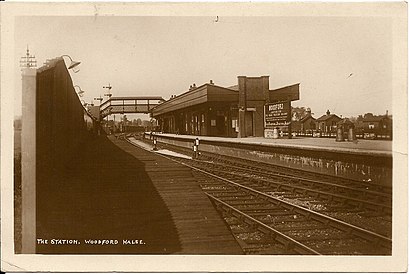 Woodford Halse railway station.jpg