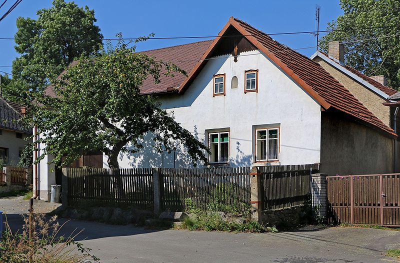 File:Černov, house No 7.jpg