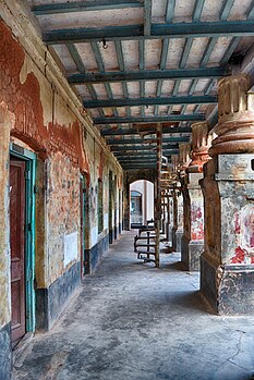 Balcony of Palace no. 1 of Baliati Zamindar. Photograph: Topumym Licensing: CC-BY-SA-4.0