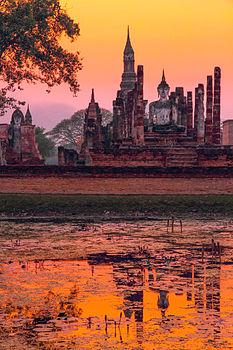 Wat Maha That, Sukhothai Historical Park, Sukhothai Province Foto: Chaiyathat Licenza: CC-BY-SA-4.0