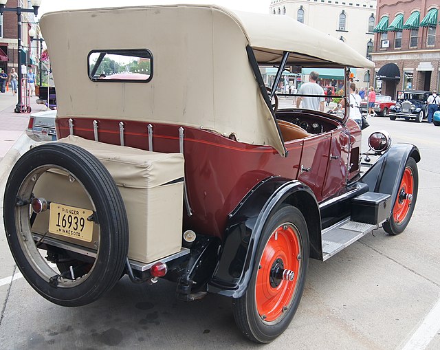 Durant touring car 1923