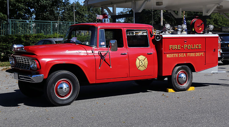 File:1962 International Harvester C120 Utility AWD, North Sea FD.jpg