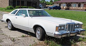 1979 Mercury Cougar XR-7, front right.jpg