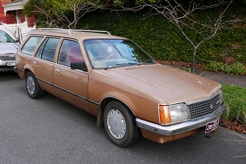 File:1980-1981 Holden Commodore (VC) L station wagon (2015-06-03) 01.jpg