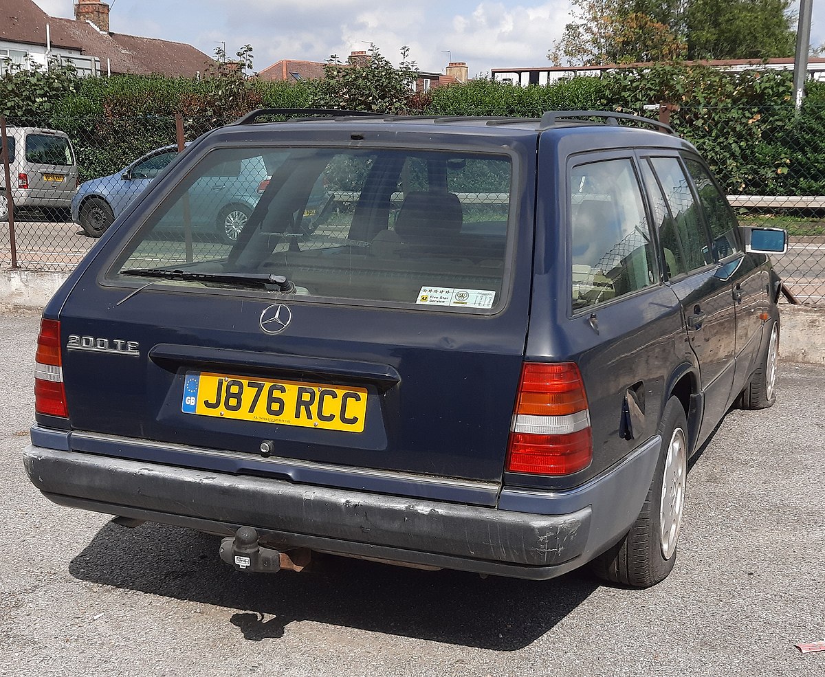 File:1991 Mercedes-Benz 200 TE (W124).jpg - Wikipedia