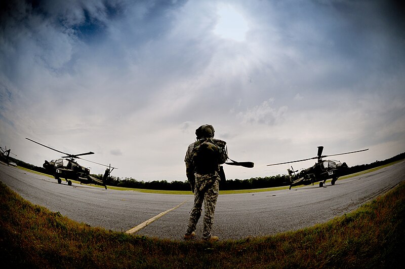 File:1st Battalion, 145th Aviation Regiment, AH-64D, May 22, 2013.jpg