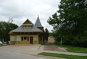 2009-0528-MN-IA16-Decorah-MilwaukeeRoadDepot.jpg