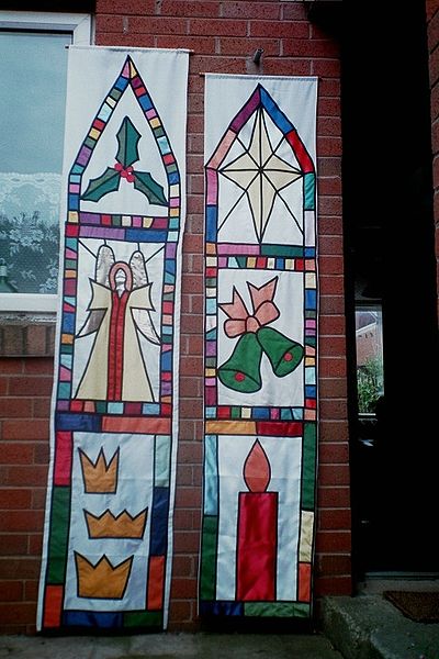 File:2StainedGlassBanners.jpg