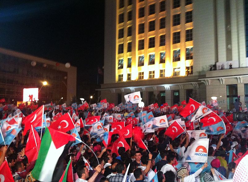 File:AK Party fans celebrating victory of Recep Tayyip Erdoğan.jpg