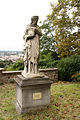 Agrippine portant les cendres de Germanicus par Jacques Maillet au fort du Mont-Valérien à Suresnes.