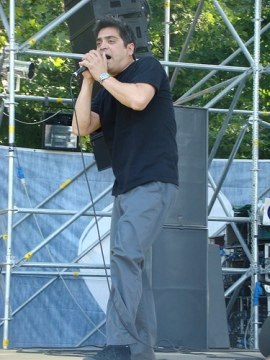 Alder performing with Fates Warning