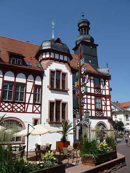 Altes Rathaus in the Marktplatz