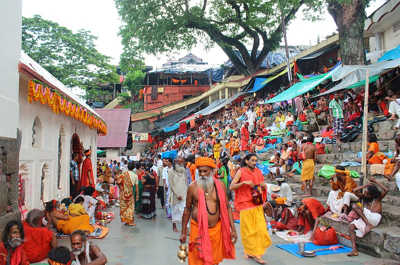 File:Ambubachi Mela at Kamakhya Temple by Vikramjit Kakati.jpg