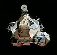 Le module lunaire photographié par Evans depuis le module de commande peu avant l'amarrage.