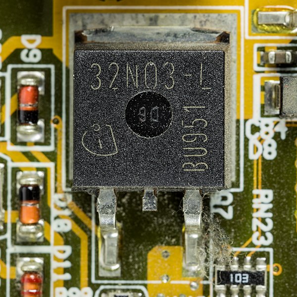 File:Asus P3C2000 - Infineon 32N03-L-4579.jpg