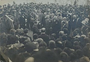 Atatürk İstanbul dönüşü Ankara'da karşılanıyor.jpg