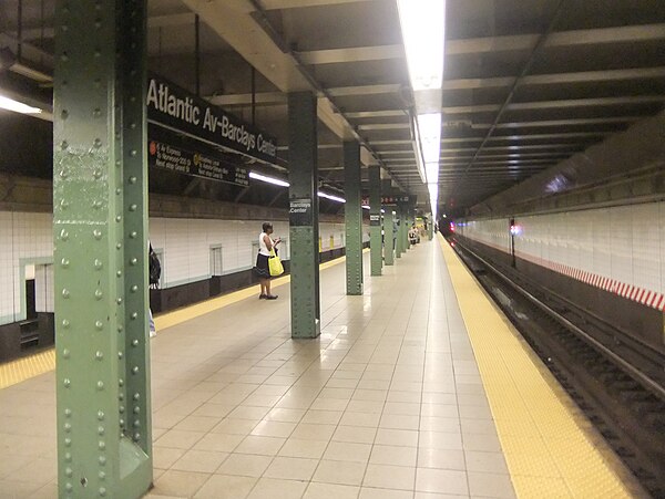 Manhattan-bound platform