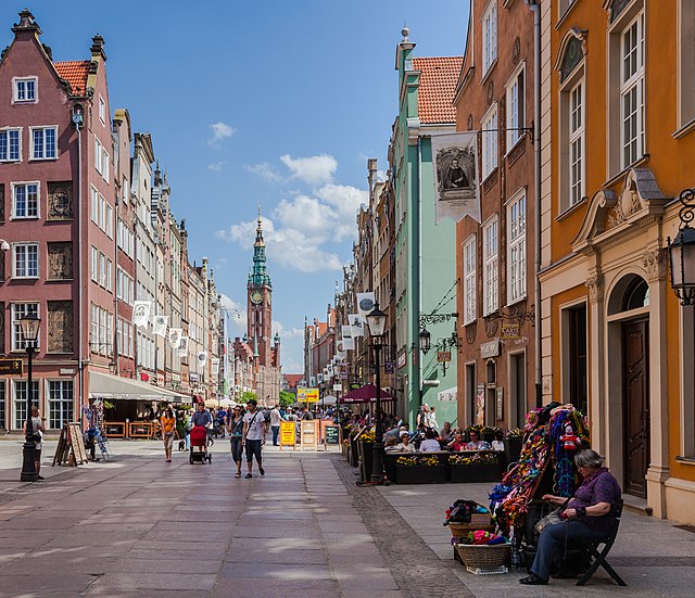 Улица Длуга в Гданьске, ведущая к Ратуше Главного города