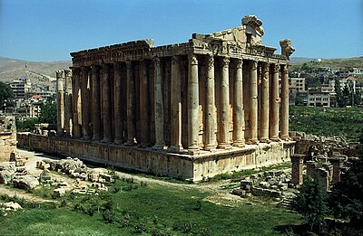 https://upload.wikimedia.org/wikipedia/commons/thumb/c/c2/Baalbek%28js%29_5.jpg/400px-Baalbek%28js%29_5.jpg