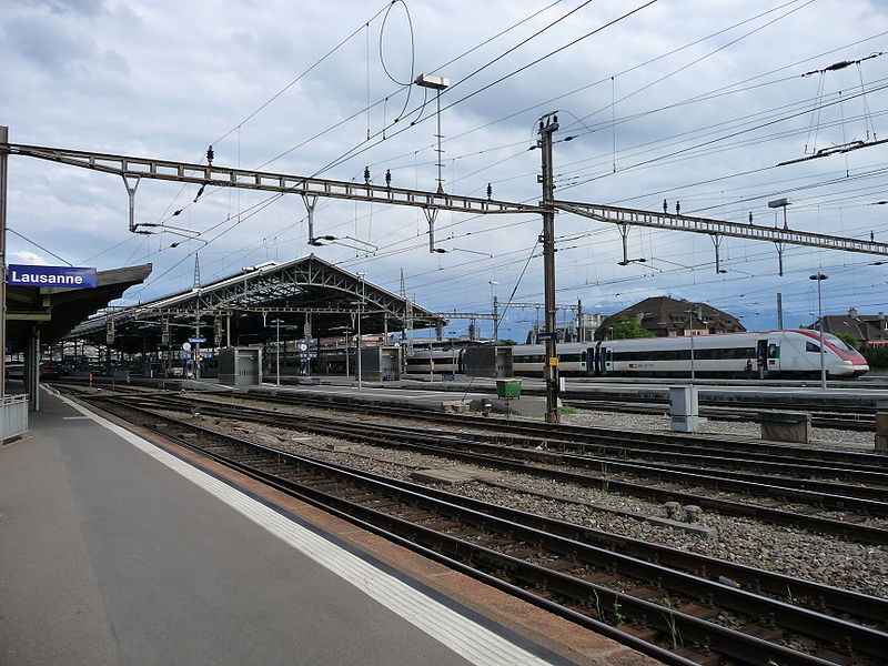 File:Bahnhof Lausanne.JPG