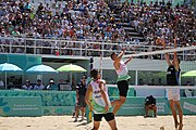 Deutsch: Beachvolleyball bei den Olympischen Jugendspielen 2018; Tag 11, 17. Oktober 2018; Jungen, Spiel um Platz 3 – Argentinien-Ungarn 2:0 (21–15/21–15) English: Beach volleyball at the 2018 Summer Youth Olympics at 17 October 2018 – Bronze Medal Match – Argentina-Hungary 2:0 (21–15/21–15)