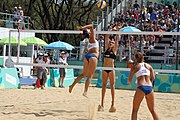 Deutsch: Beachvolleyball bei den Olympischen Jugendspielen 2018; Tag 11, 17. Oktober 2018; Jungen, Spiel um Platz 3 – USA (Devon Newberry/Lindsey Sparks)-Norwegen (Emilie Olimstad/Frida Berntsen) 1:2 (21–1/13–21/9–15) English: Beach volleyball at the 2018 Summer Youth Olympics at 17 October 2018 – Bronze Medal Match – USA (Devon Newberry/Lindsey Sparks)-Norway (Emilie Olimstad/Frida Berntsen) 1:2 (21–1/13–21/9–15)