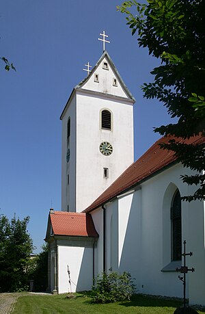 Berg bei RV Pfarrkirche außen 1.jpg