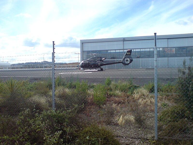 File:Black Helicopers In South Auckland I.jpg