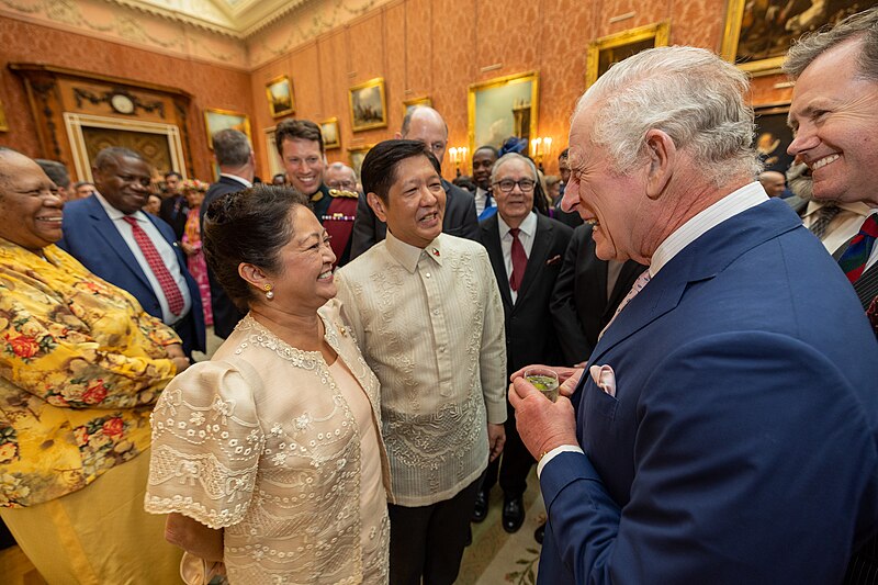 File:Buckingham Palace reception (52873641348).jpg