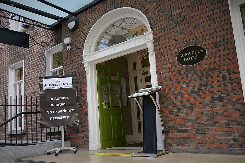 File:Buswells Hotel sign looking for guests during Covid-19 pandemic.jpg