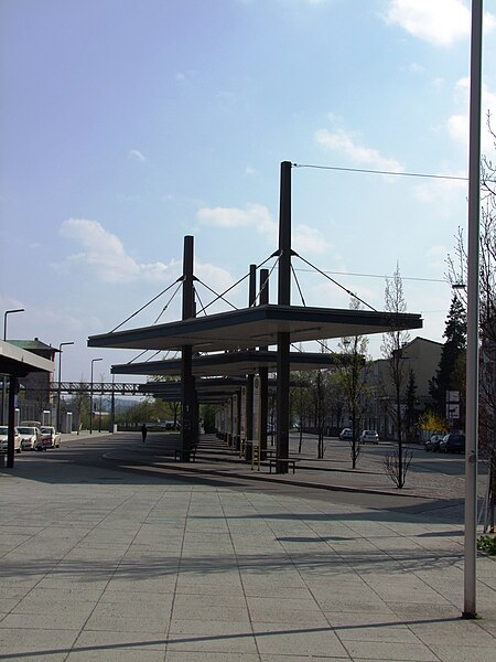 File:Buxbahnhof Memmingen.JPG