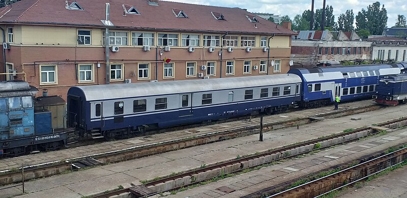 File:CFR Bbd 84-83 005, King Michael I's funeral carriage in Grivița railway yards.jpg