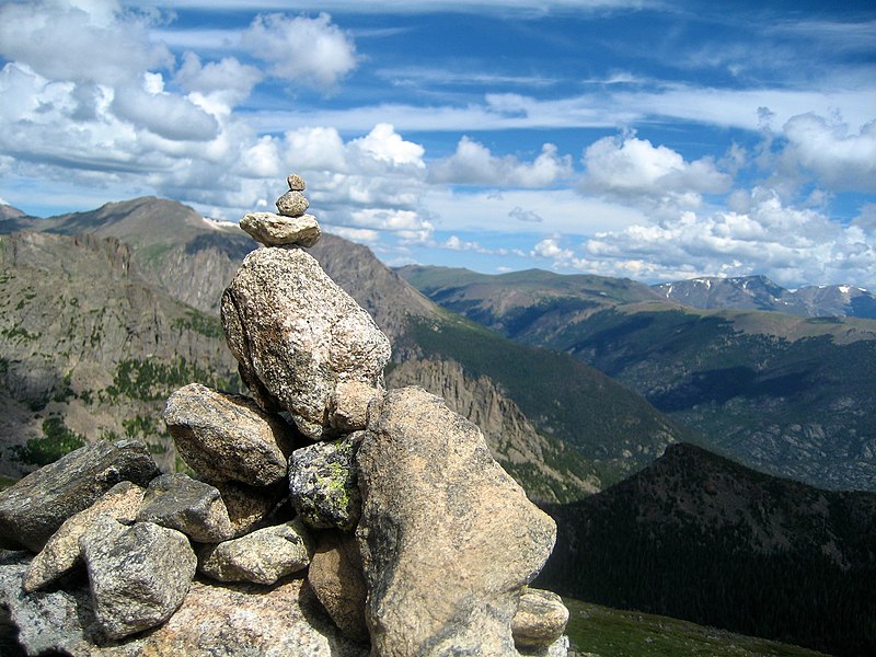 File:Cairn on Flattop Mountain.jpg