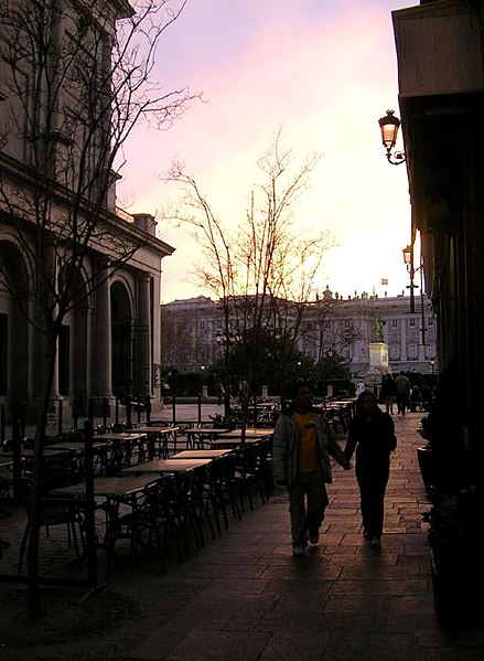 File:Calle de Felipe V (Madrid) 01.jpg