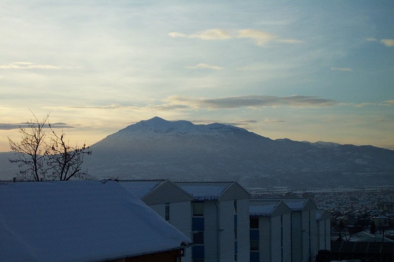 File:Camp Prizren 2002-01-20.jpg