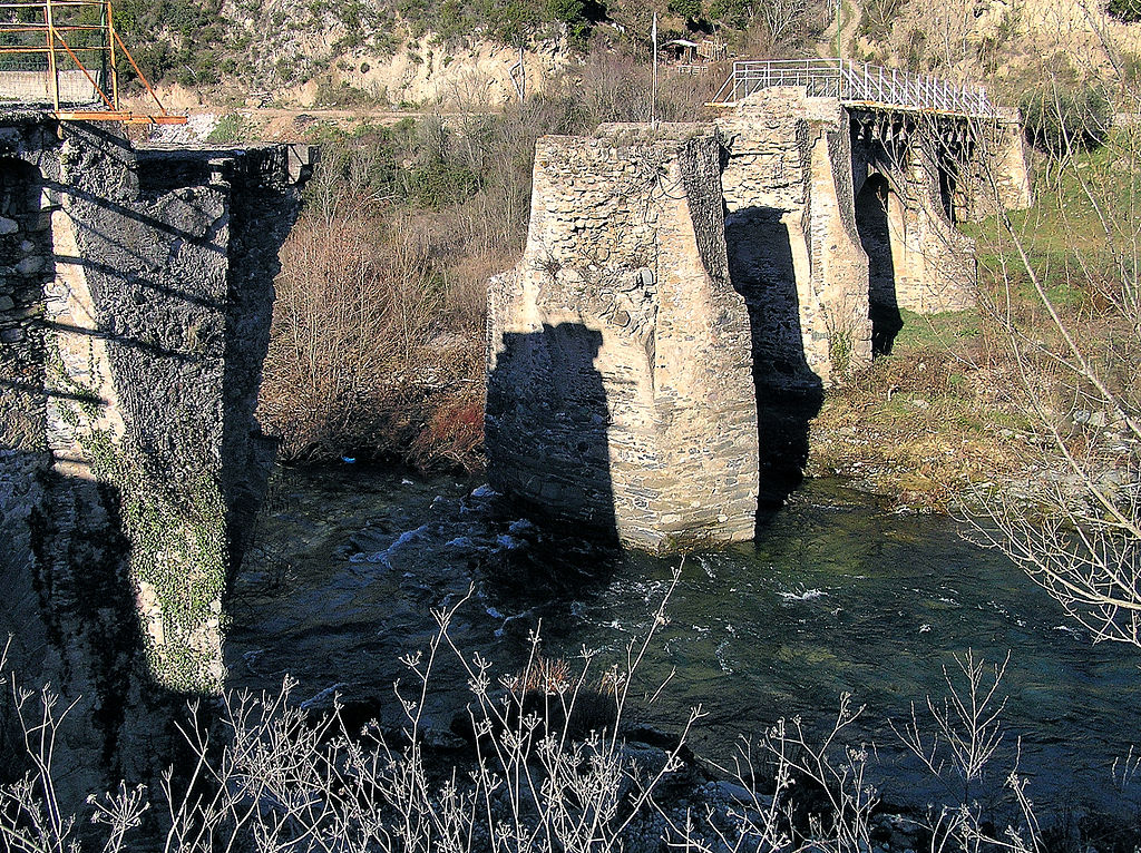 File:Castellu-di-Rostinu Ponte-Novu.jpg - Wikimedia Commons