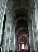 O interior da igreja em 2010.