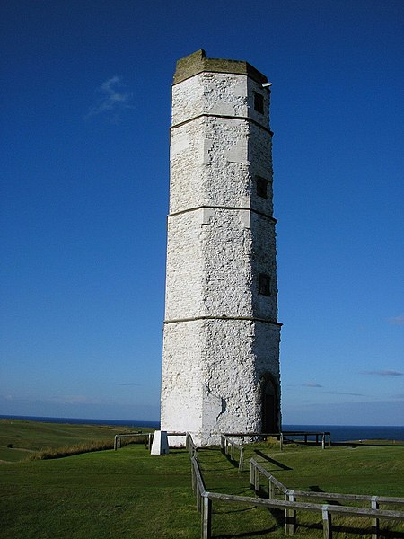 File:Chalk Tower Flamborough Head 058031.jpg