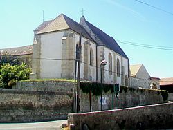 Chapelle-en-Vexin (95), église Saint-Nicolas.jpg