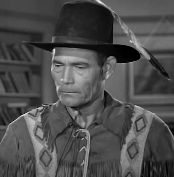 Victor Daniels as Chief Whitecloud in Renegade Girl (1946)