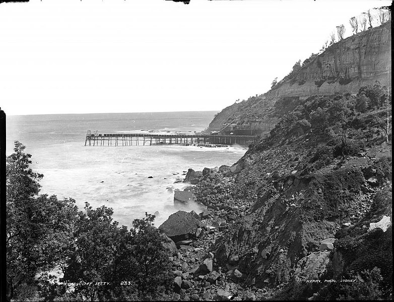 File:Coalcliff Jetty (4903254981).jpg