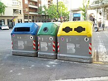 Color-coded recycling bins (17820971264).jpg