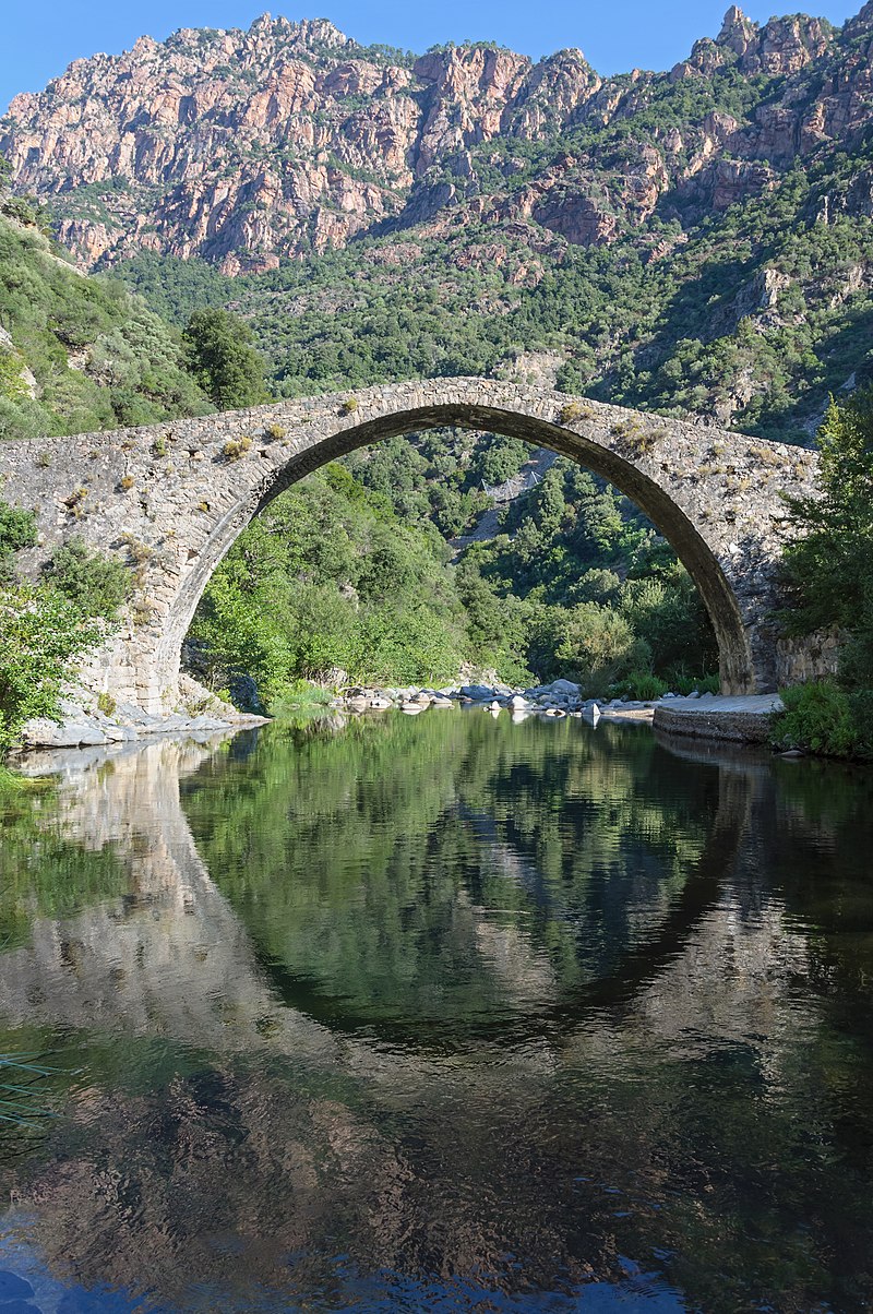 Arc (architecture) 800px-Corse_Ota_pont_genois_Pianella_2