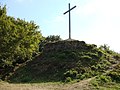 Крест на руинах замка Люизандр
