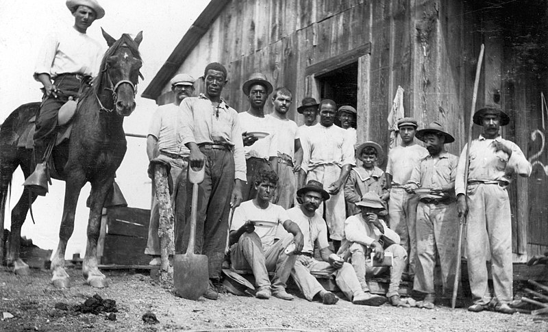 File:CubanWellDiggers1920GuantanamoBase.jpg