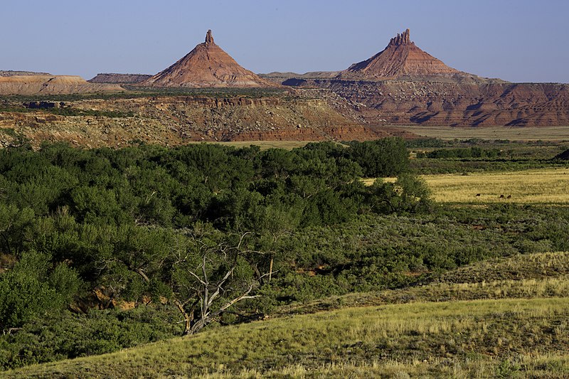 File:Day Time in Indian Creek.jpg