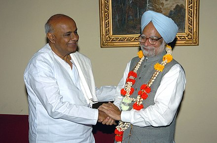 Deve Gowda and Manmohan Singh
