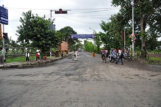 <span class="mw-page-title-main">Dhapa, India</span> Neighbourhood in Kolkata in West Bengal, India